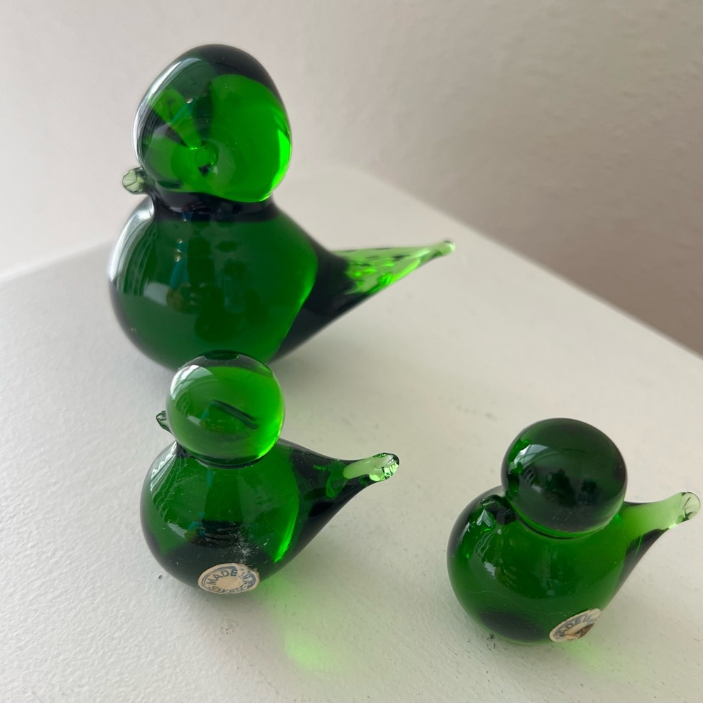 Glasbruk | 3 Piece Green Glass Duck Family Mom & Babies | Label Made in Sweden